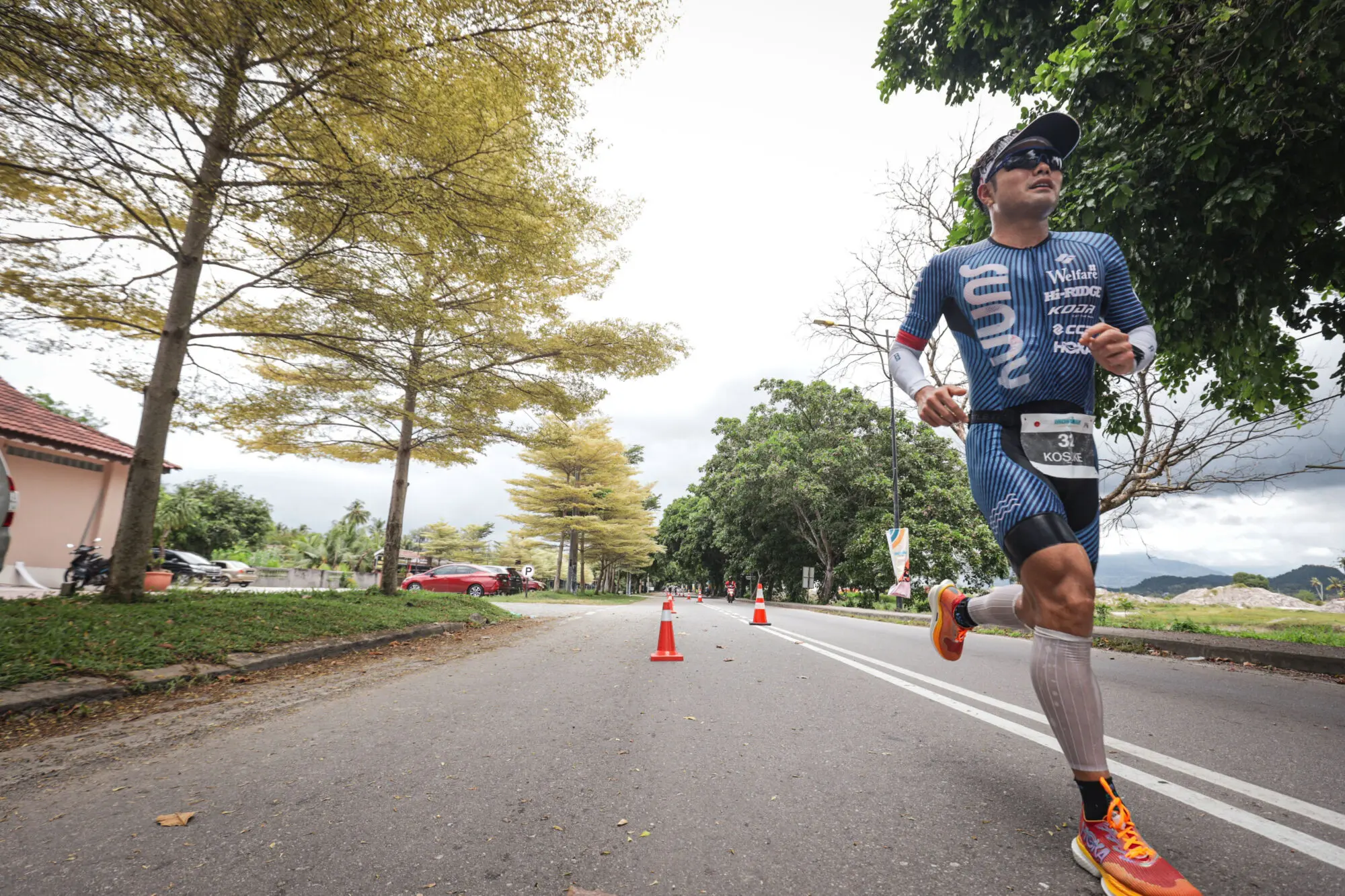 トライアスロンレース「IRONMAN Malaysia」にESSがサポートするトライ